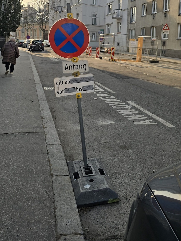 Die Anrainer dürfen sich ihre Parkplätze aktuell nur ansehen – Ersatz gibt es nicht.