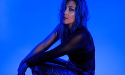 „Too Young To Feel Old, Too Old To Feel Young“: So heißt die neue EP der sympathischen Sängerin ...
