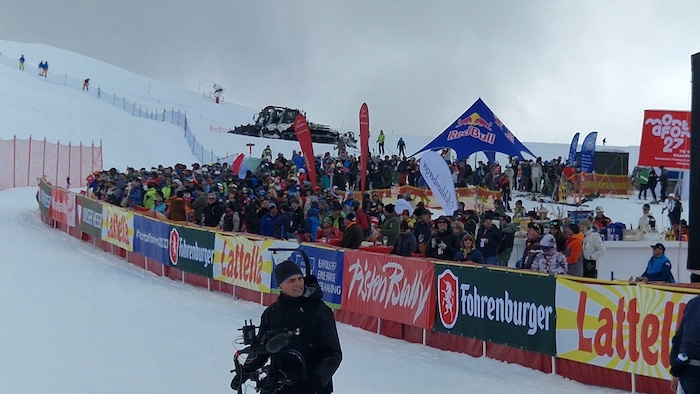 Der neue Zielbereich inklusive VIP-Area feierte am Skicross-Finaltag einen gelungenen Einstand.
