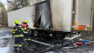 Die Feuerwehren Völkermarkt, Poggersdorf und Grafenstein standen am Donnerstagvormittag im ...