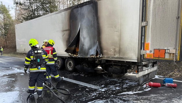 Die Feuerwehren Völkermarkt, Poggersdorf und Grafenstein standen am Donnerstagvormittag im ...