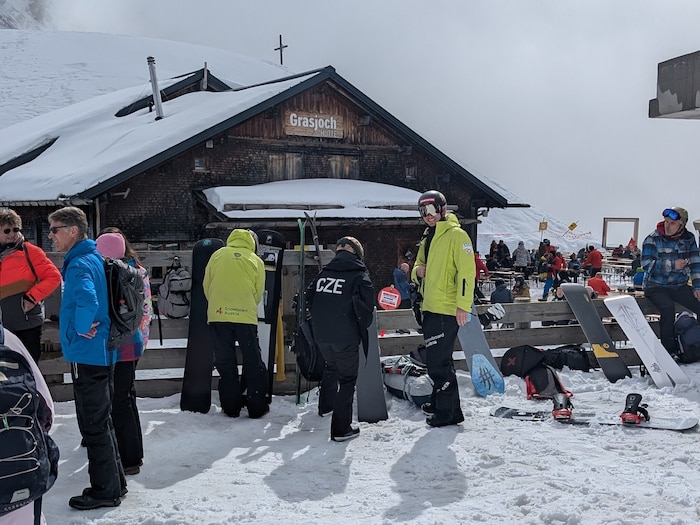 Doppelolympiasieger Alessandro Hämmerle schaute gestern bereits zur Rennstrecke am Grasjoch in ...