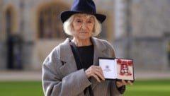 Jane Lapotaire wurde im letzten Jahr auf Schloss Windsor der Titel CBE verliehen. Jetzt ist die ...