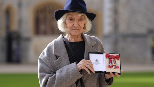 Jane Lapotaire wurde im letzten Jahr auf Schloss Windsor der Titel CBE verliehen. Jetzt ist die ...