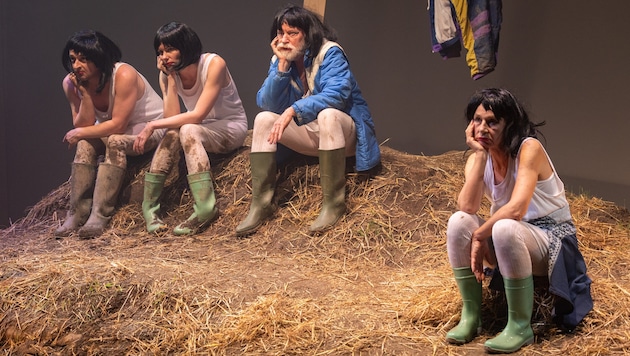 „Die Infantin trägt den Scheitel links“ ist ein „Anti-Heimatroman“, fern von der schon ...