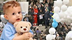 Das Schicksal des kleinen Jungen bewegte die Welt. Zum Begräbnis kam selbst Premier Giorgia ...