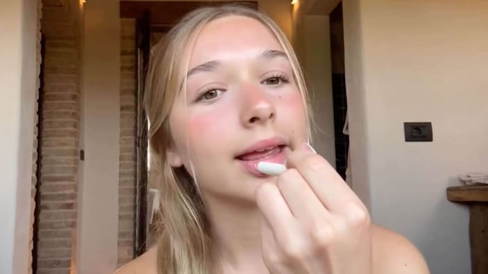 Auf Instagram sorgte Harper Beckham in der Vergangenheit bereits mit Make-up-Tutorials für ...