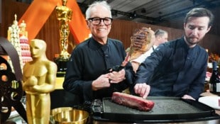 Wolfgang Puck und Sohn Byron bei den Vorbereitungen für die Oscar-Nacht.