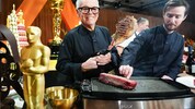 Wolfgang Puck und Sohn Byron bei den Vorbereitungen für die Oscar-Nacht.