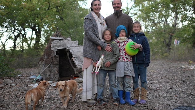 Catherine Birmingham und Nathan Trevallion lebten mit ihren drei Kindern seit 2021 zurückgezogen ...