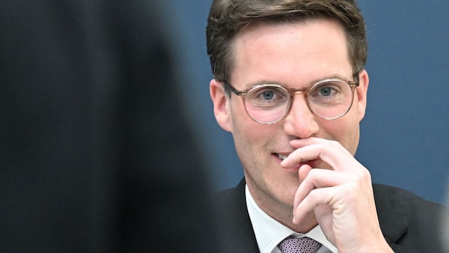 Nach der Veröffentlichung eines sexistischen Videos des CDU-Spitzenkandidaten Manuel Hagel steht ...