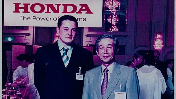 Daxl in Tokio mit Honda-Vorstand.