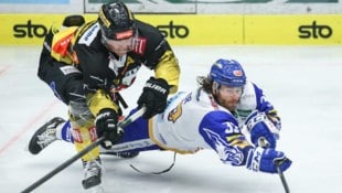 Stürmer Martin Ulmer (re.) im Dress des VSV! 