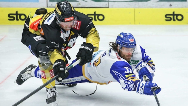 Stürmer Martin Ulmer (re.) im Dress des VSV!