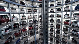 VW und andere kämpfen mit dem Umstieg auf E-Mobilität und dem schwächelnden Absatz, viele ...