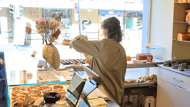 Neben Brot gibt es auch süßes Gebäck in der Bäckerei, vieles davon vegan.