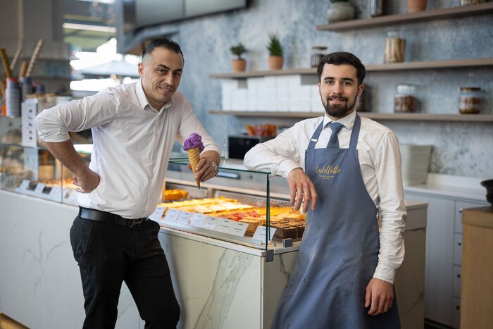 Kenan und Raul mit der Sorte „Miss Purple“