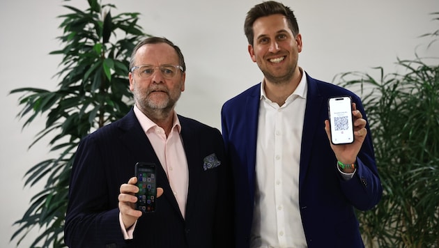 Die Staatssekretäre Sepp Schellhorn (li.) und Alexander Pröll stellten am Freitag in Innsbruck ...