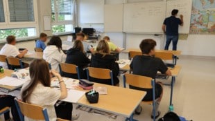 Vom Dienst freigestellte Pflichtschullehrer-Vertreter erhalten Zulagen nachbezahlt.