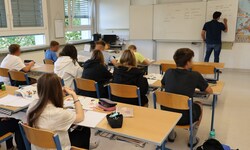 Vom Dienst freigestellte Pflichtschullehrer-Vertreter erhalten Zulagen nachbezahlt.
