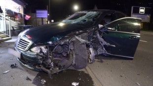 Beim Crash gegen die Mauer wurde der Alkolenker ebenfalls schwer verletzt. 