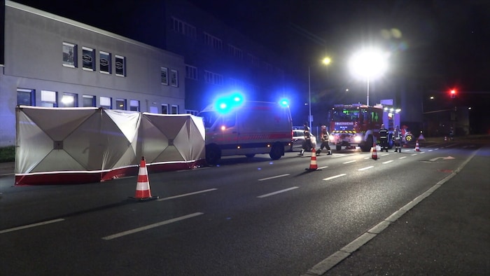 Die Dr.-Anton-Schneider-Straße wurde für eineinhalb Stunden gesperrt.