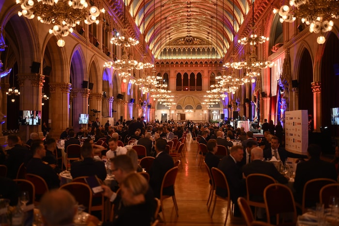 500 Festgäste besuchten die bestens organisierte Abendgala im Wiener Rathaus.