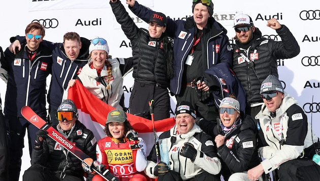 Großer Jubel bei Julia Scheib und ihr Team!