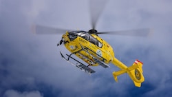 Der Mann kam mit dem Rettungshubschrauber ins Spital (Symbolbild)