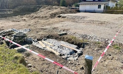 Auf dieser Baustelle in Ranshofen fand das Kind am Freitagnachmittag einen Knochen.
