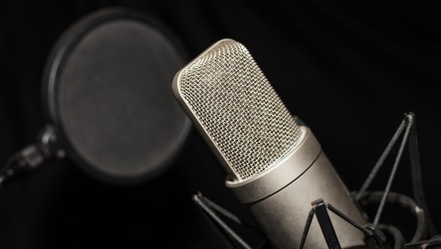 Die Synchronsprecher protestieren gegen eine unkontrollierte und illegale Nutzung ihrer Stimmen.