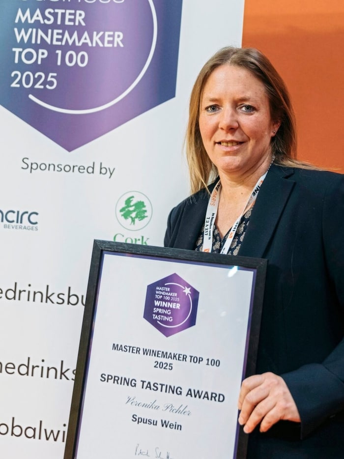 Veronika Pichler übernahm die Weinbau-Sparte: Ehrungen gab es vorher schon einige, von Paris ...