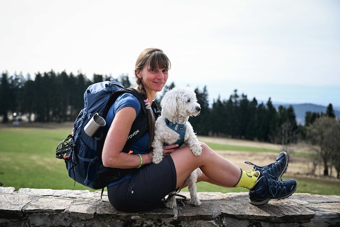 Vierbeiner gehören einfach dazu. So hatte auch Anja Schreiber (49) aus Walding ihren „Meilo“ ...