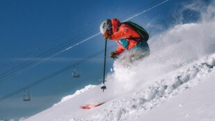 Schwerer Unfall eines Variantenfahrers (Symbolfoto)