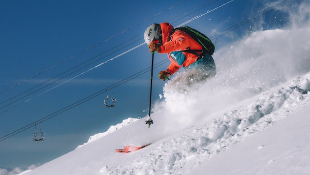 Schwerer Unfall eines Variantenfahrers (Symbolfoto)