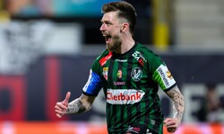 Der Jubel von Philipp Pomer, nachdem er per Elfer zum 2:1 für die SV Ried getroffen hat …