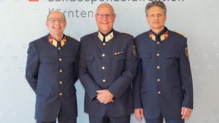 Norbert Rohseano (Mitte) ist der neue Kommandant der Polizeiinspektion Kärnten West FGP; am Foto ...