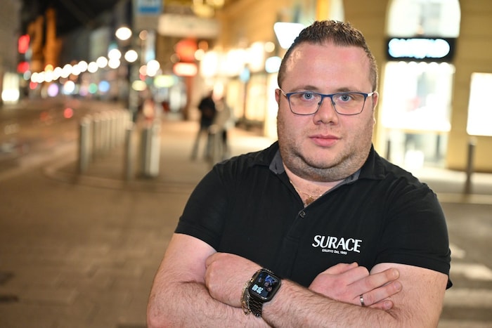 Alessandro (34), der Betriebsleiter des Ristorante Surace, alarmierte die Rettung. Panische ...