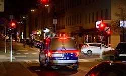 Einsatzkräfte der Schnellen Interventionsgruppe (SIG) konnten den Verdächtigen kurz nach der Tat ...