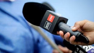 Die „New York Times“ oder der Sender CNN verbreiten nach Meinung des US-Präsidenten vor allem ...