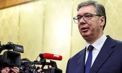 Serbiens Präsident Aleksandar Vučić hat nach mehreren Beweisfotos in den sozialen Medien nun den ...