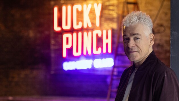 Mittermeier eröffnet Comedy-Club in Wiener Café.