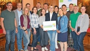 „Zukunftsvorstellungen“ über ihren Stadtteil wurden von Anrainern des Rennerplatzes  in Form ...