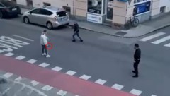 Immer wieder bedrohte der Kroate auch die Verfolger mit dem Messer.