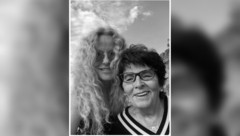 Auf Instagram teilte Burkard ein Selfie mit ihrer Mutter.