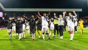 Sturm ließ sich von den Fans feiern.