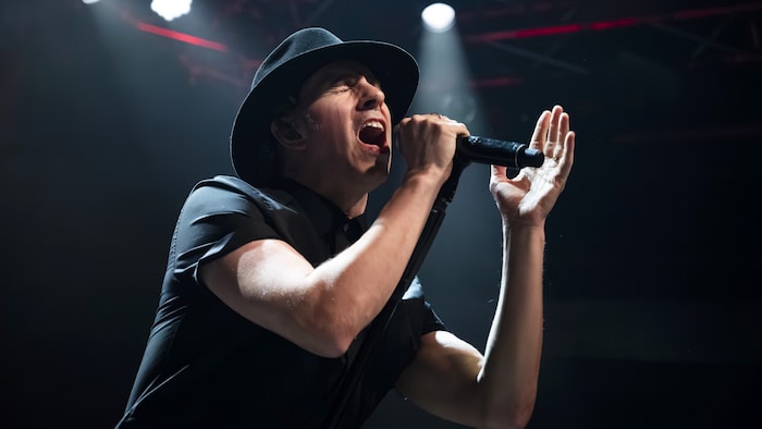 In den passenden Momenten kann es Smith auch intensiv und inbrünstig.