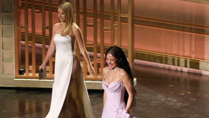 Nach diesem Auftritt von Gwyneth Paltrow rätselten die Fans, was die Schauspielerin drunter ...