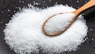 Viele vermuten hinter Fruchtzucker eine gesündere Alternative – das ist jedoch keineswegs der ...