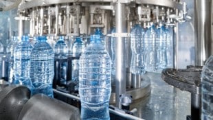 Der Mineralwasser-Absatz in Österreich sank 2025 um satte zwölf Prozent. (Symbolbild)
